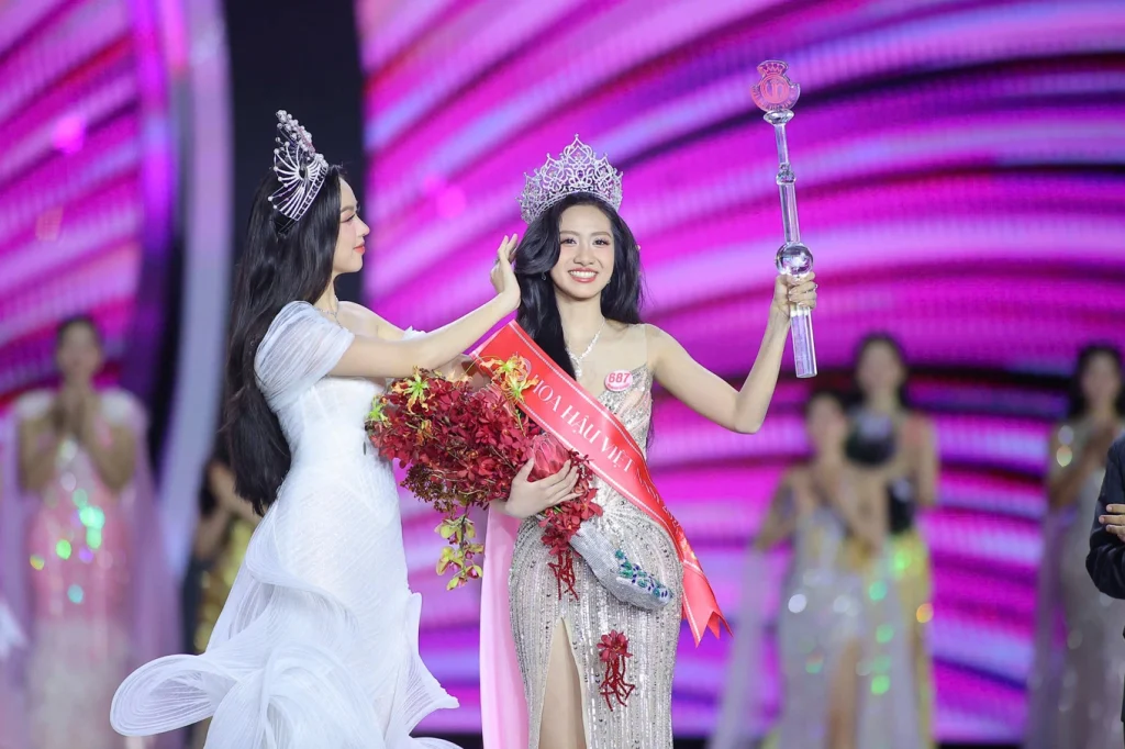 Khoảnh khắc đăng quang Hoa hậu Việt Nam 2024 của Hà Trúc Linh